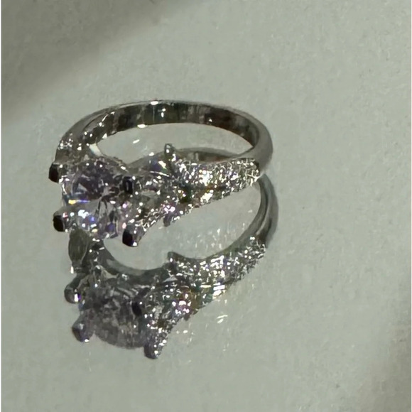 FREE 🆕 Piatella ring, 1  carat round cut, side accents , 14k white gold plated - Picture 6 of 16